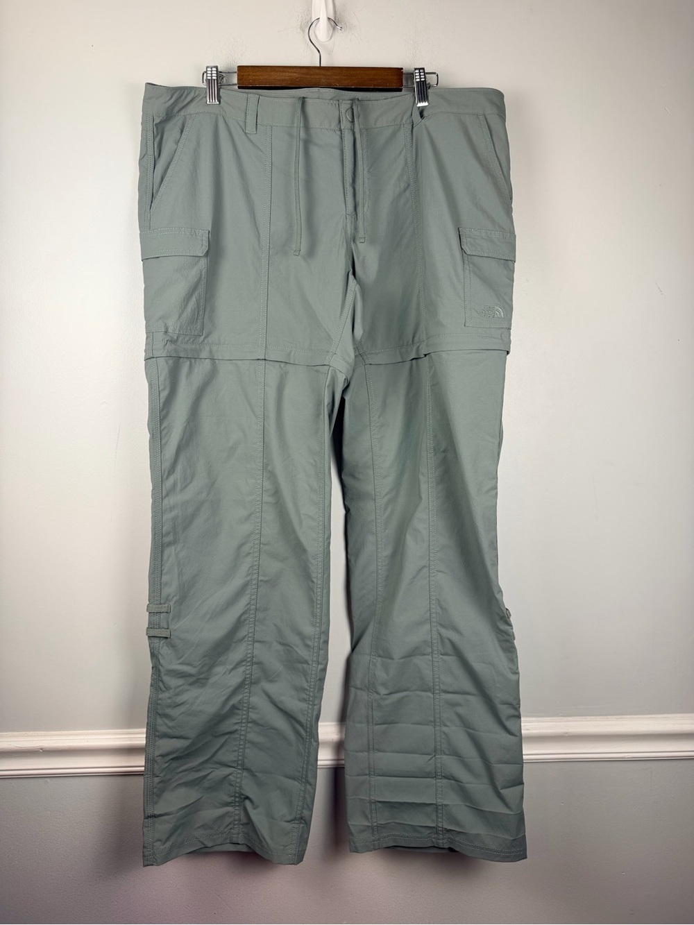 The North Face convertible grey green hiking pants size 18 LONG